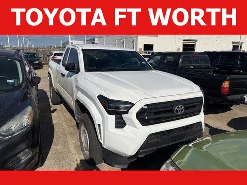 Used 2025 Toyota Tacoma SR image 1