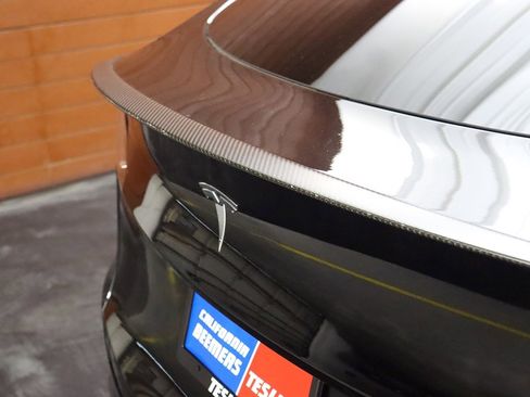 Used 2023 Tesla Model Y Performance image 6