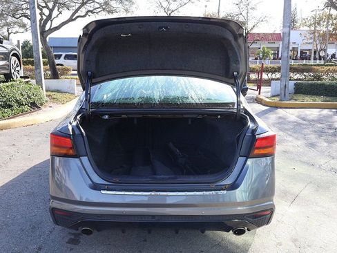 Used 2023 Nissan Altima 2.5 SR image 16