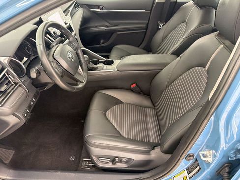 Used 2024 Toyota Camry SE FWD image 5