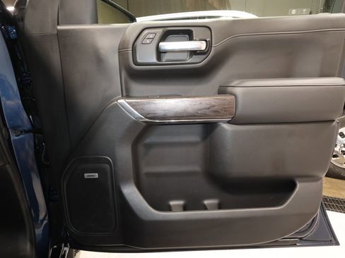 Certified 2020 Chevrolet Silverado 1500 LTZ w/ Technology Package image 21