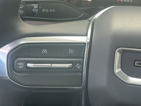 New 2026 GMC Canyon Denali image 17