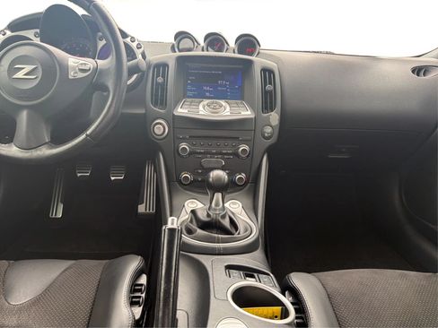 Used 2019 Nissan 370Z Touring Sport RWD image 13