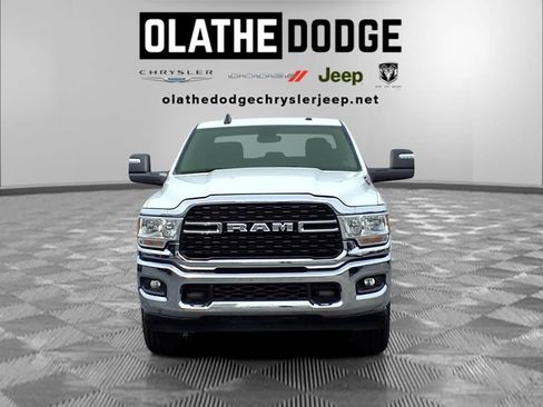 Used 2024 RAM 2500 Big Horn AWD/4WD image 32