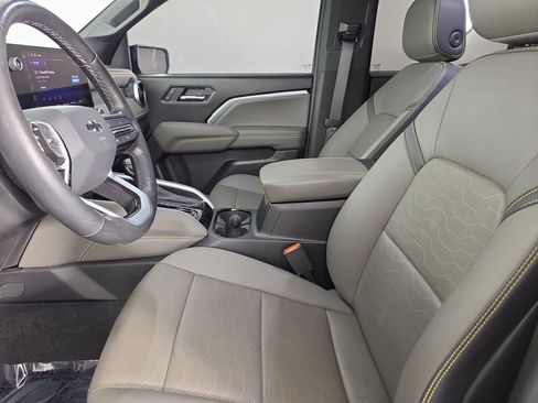 Used 2024 Chevrolet Colorado ZR2 w/ ZR2 Convenience Package III AWD/4WD image 9