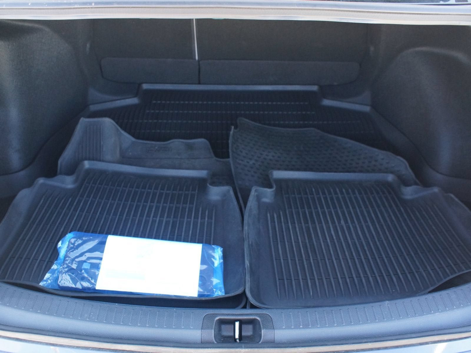 Used 2026 Toyota Corolla LE FWD image 16