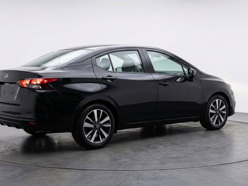 Used 2025 Nissan Versa SV FWD image 9