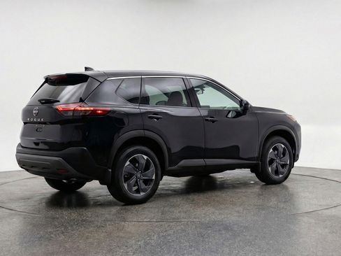 Used 2025 Nissan Rogue SV image 9