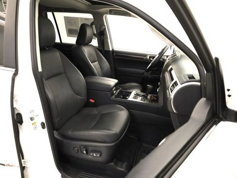 Used 2019 Lexus GX 460 Luxury w/ Sport Design Package image 37