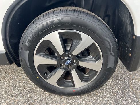 Used 2017 Subaru Forester 2.5i w/ Alloy Wheel Package image 53