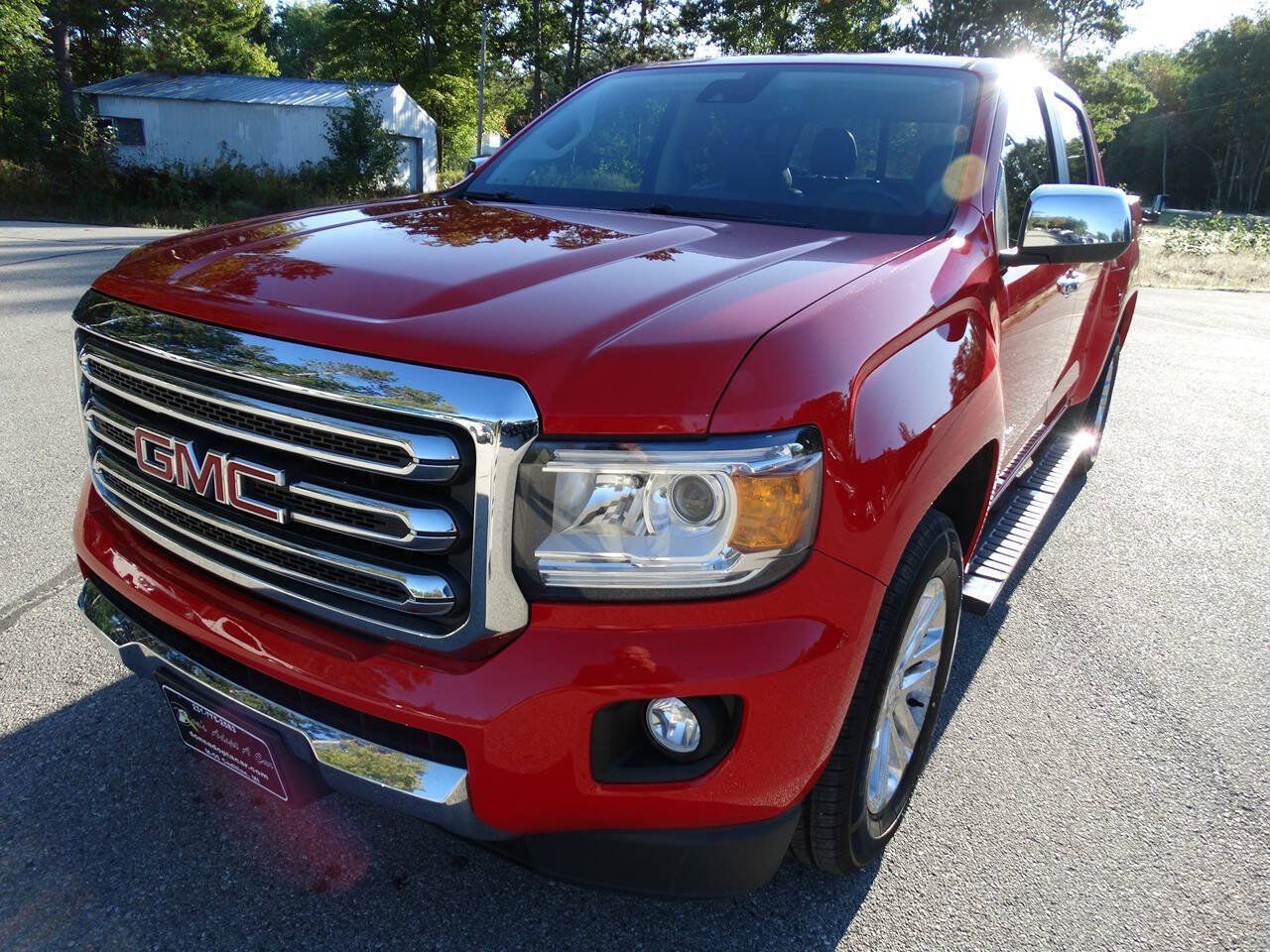 Used 2016 GMC Canyon 4x4 Crew Cab SLT w/ Driver Alert Package image 6