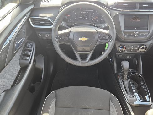Used 2023 Chevrolet TrailBlazer LS image 6