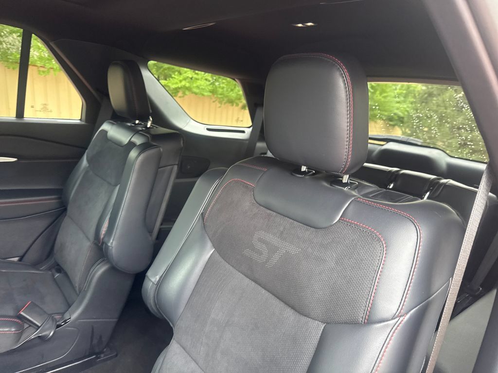Used 2025 Ford Explorer ST AWD/4WD image 22