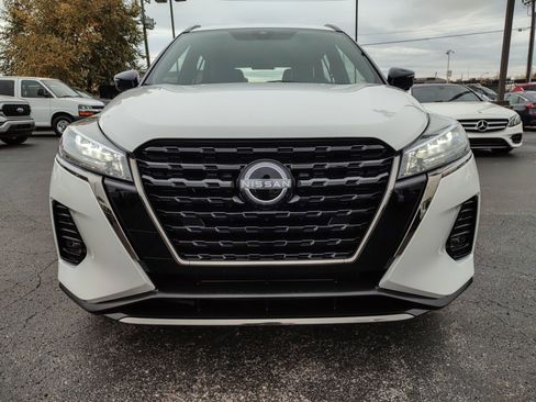 Used 2024 Nissan Kicks SR w/ SR Premium Package image 20