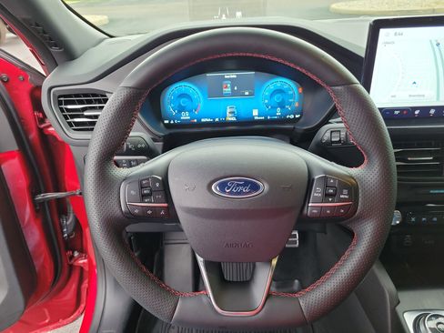 Used 2024 Ford Escape ST-Line Elite w/ Premium Technology Package image 26