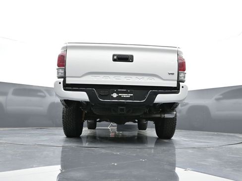 Used 2023 Toyota Tacoma TRD Off-Road w/ Technology Package AWD/4WD image 45