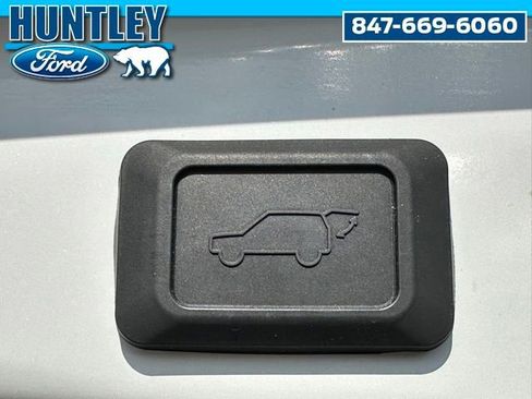 Used 2023 Toyota RAV4 XLE Premium image 10