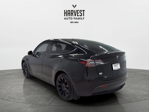 Used 2022 Tesla Model Y Long Range AWD/4WD image 4