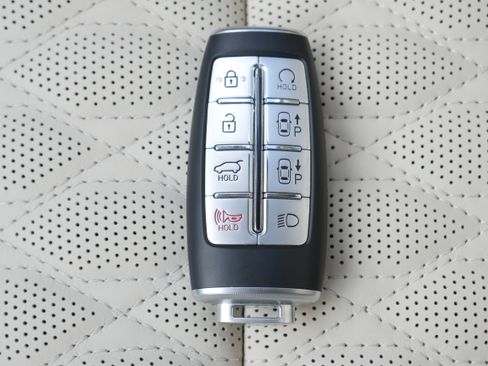 Used 2023 Genesis GV70 3.5T Sport w/ Sport Prestige Package image 34