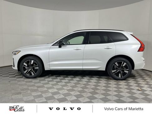 Used 2026 Volvo XC60 B5 Core w/ Climate Package image 6