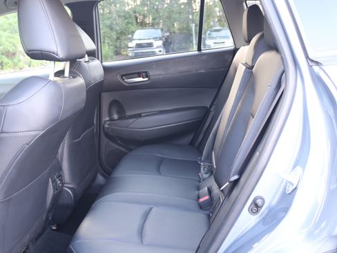 Used 2024 Toyota Corolla Cross XLE FWD image 16