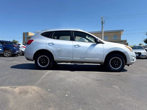 Used 2015 Nissan Rogue S w/ Convenience Package AWD/4WD image 3