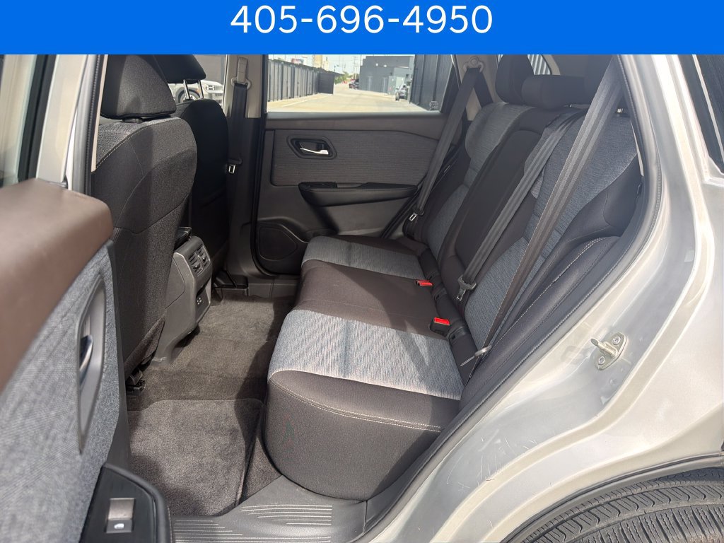 Used 2023 Nissan Rogue SV FWD image 18
