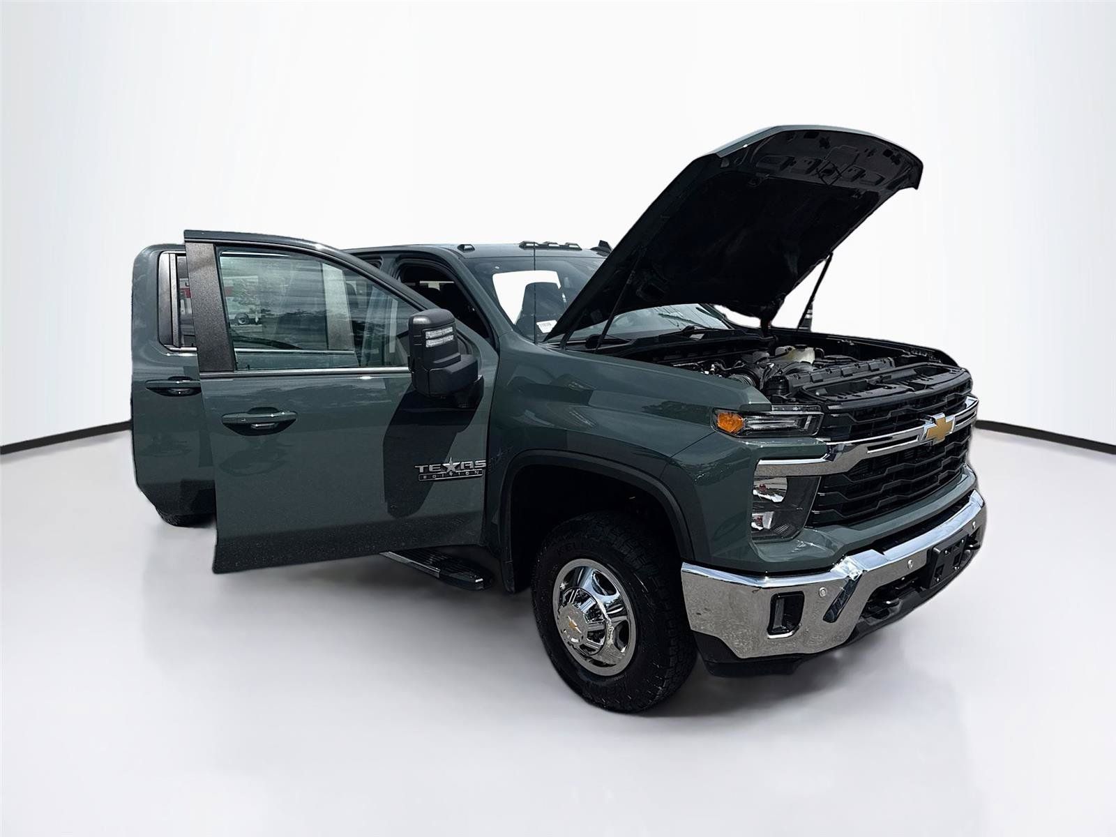 Used 2025 Chevrolet Silverado 3500 LT w/ Texas Edition AWD/4WD image 42