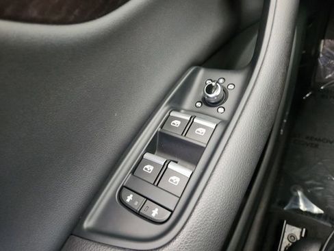 Used 2021 Audi Q7 2.0T Premium Plus w/ Premium Plus Package image 38