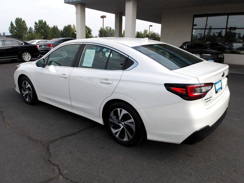 Used 2022 Subaru Legacy Premium image 3