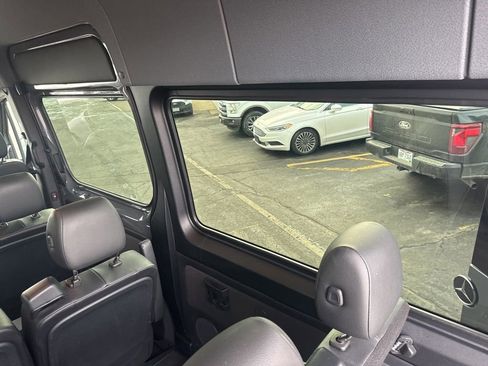 Used 2022 Mercedes-Benz Sprinter 2500 image 45