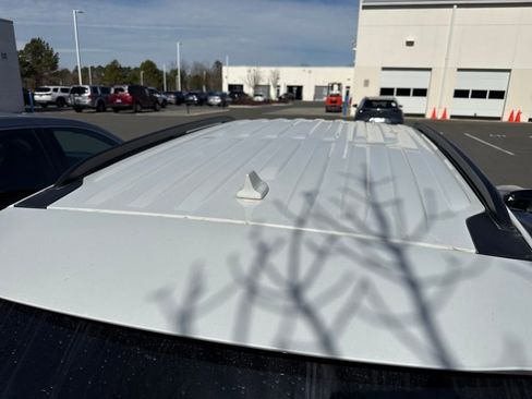 Used 2020 Ford Explorer XLT image 19