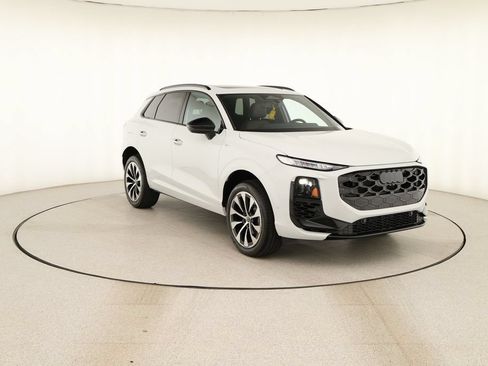 New 2026 Audi Q3 quattro 2.0T AWD/4WD image 9