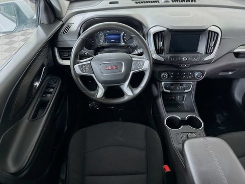 Used 2024 GMC Terrain SLE AWD/4WD image 3
