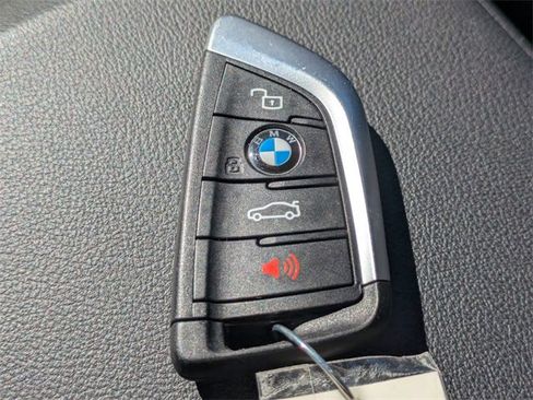 Used 2025 BMW 330i xDrive Sedan image 25