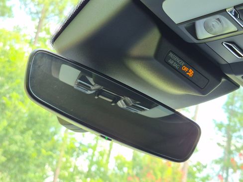 Certified 2026 Porsche Macan AWD/4WD image 19