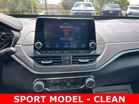 Used 2025 Nissan Altima 2.5 SR FWD image 22