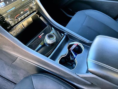 Used 2023 Jeep Grand Cherokee L Laredo image 19