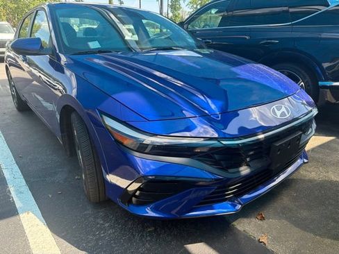 Used 2024 Hyundai Elantra SEL w/ Convenience Package FWD image 1