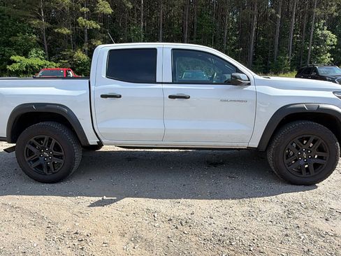 Used 2025 Chevrolet Colorado Trail Boss AWD/4WD image 7