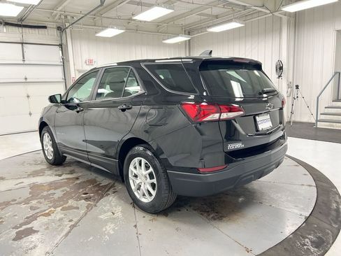 Used 2023 Chevrolet Equinox LS AWD/4WD image 12