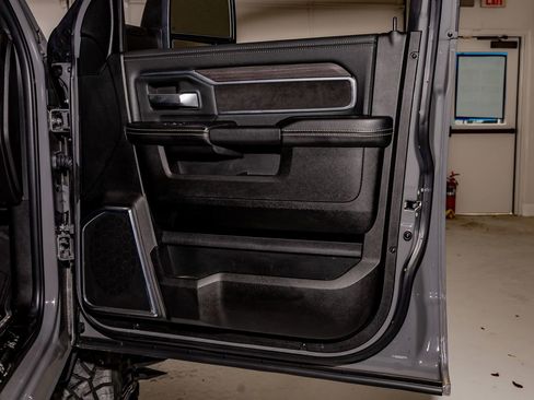 Used 2025 RAM 3500 Laramie w/ Night Edition image 37