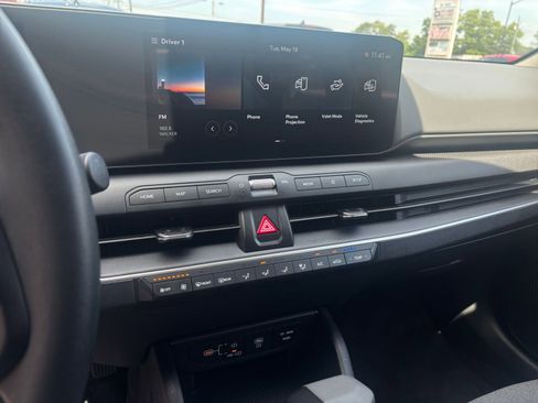 Used 2025 Kia K4 FWD image 21