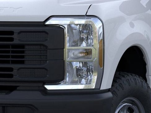 New 2025 Ford F250 XL w/ XL Off-Road Package image 18