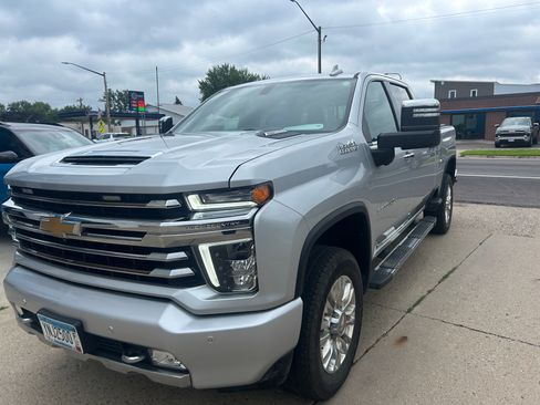 Used 2022 Chevrolet Silverado 3500 High Country image 2