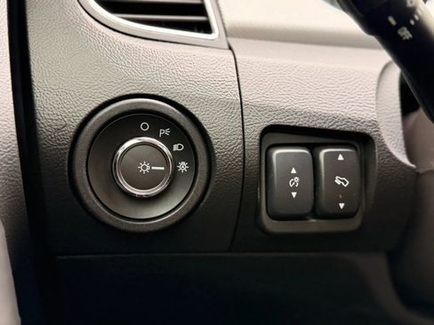 Used 2012 Ford Taurus SHO AWD/4WD image 39