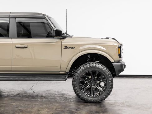 Used 2025 Ford Bronco Outer Banks AWD/4WD image 22
