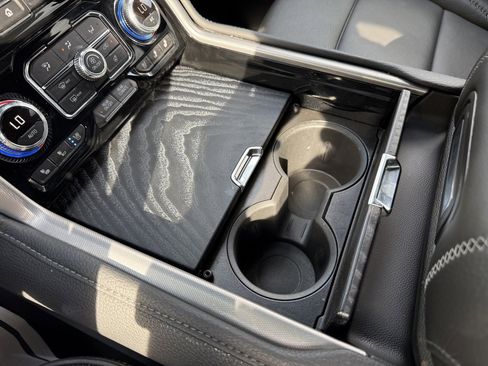 Certified 2024 GMC Yukon Denali w/ Denali Reserve Package image 37