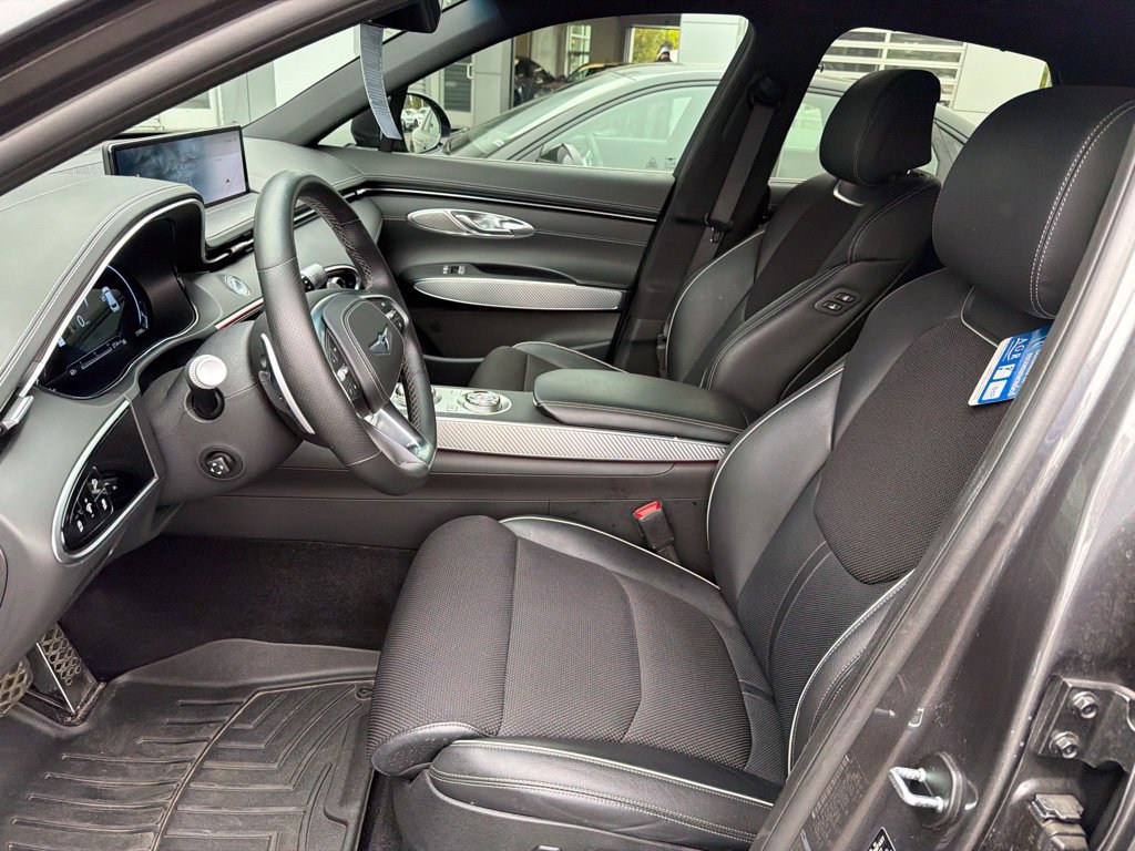 Used 2023 Genesis GV70 2.5T w/ Sport Prestige Package AWD/4WD image 5