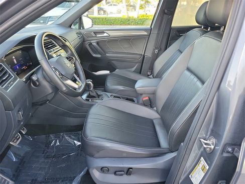 Used 2024 Volkswagen Tiguan SE R-Line image 14